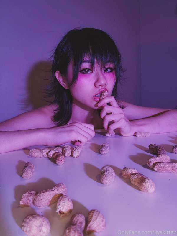 FUCK YOUR NO NUT NOVEMBER :)