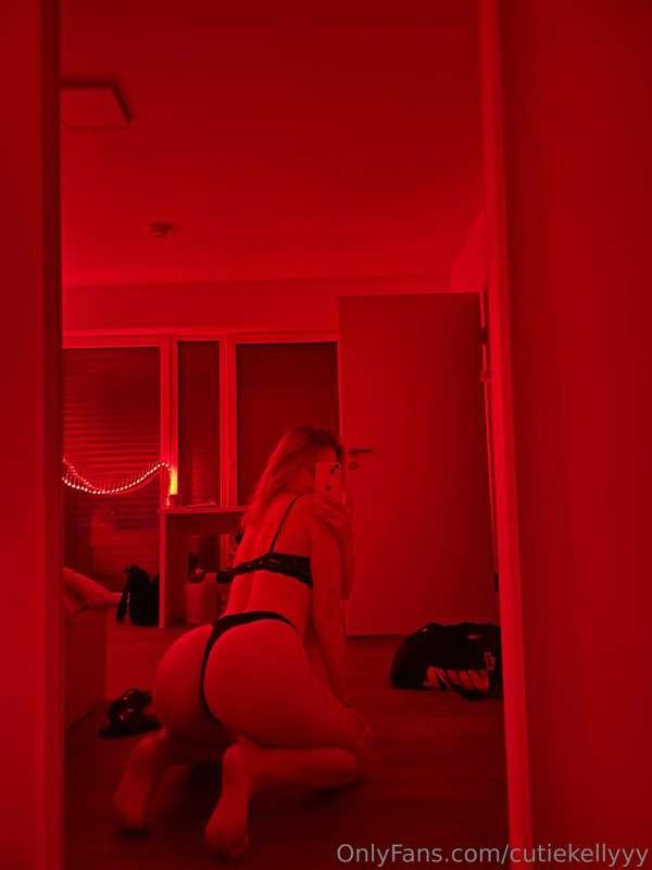 blessing your timeline with my ass 💕