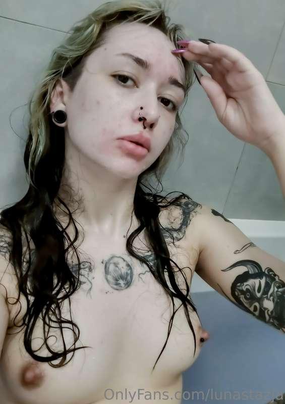 Another pics from my little homemade photoshoot in bathroom ..