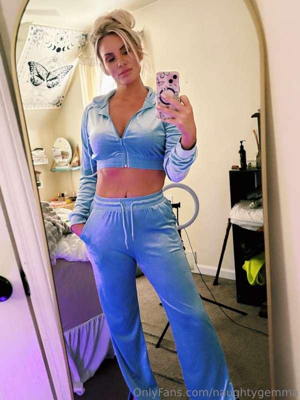 Take a look, then come back and tip 🖤💸