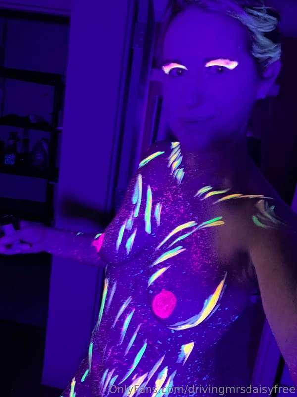 My neon photoshoot was so much fun!