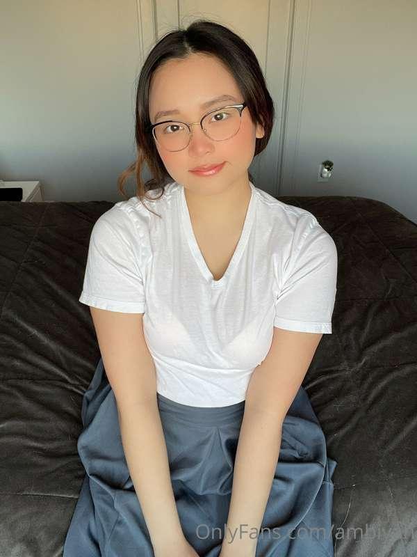 My friends tells me i’m too naïve…what do you think?