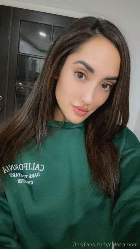 Selfies ❤️ 
Hope everyone is having a great day ! 😘