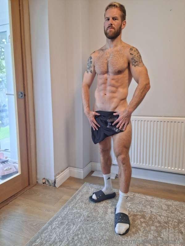 Which side would you choose 👀