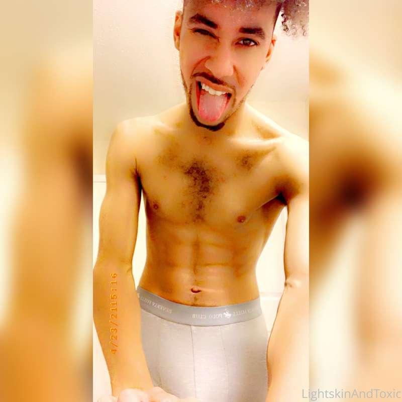 😜