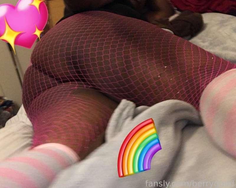 Here, have some chocolate cake.🍑🤎🍫✨ #femboy #bigbutt #nsfw #booty #cheeks 