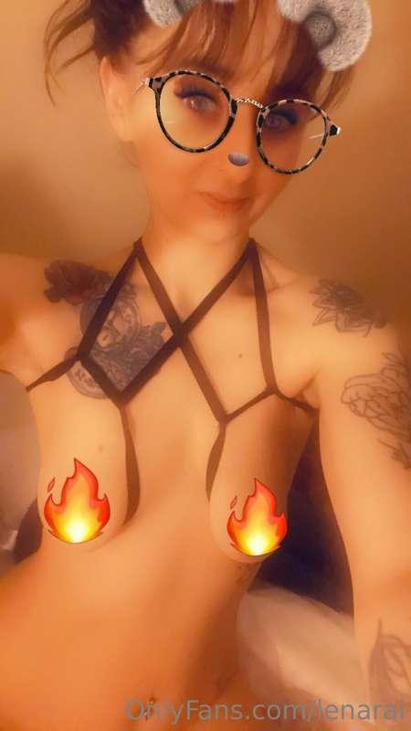 Mmm I love a good ass fingering ! 😈😈