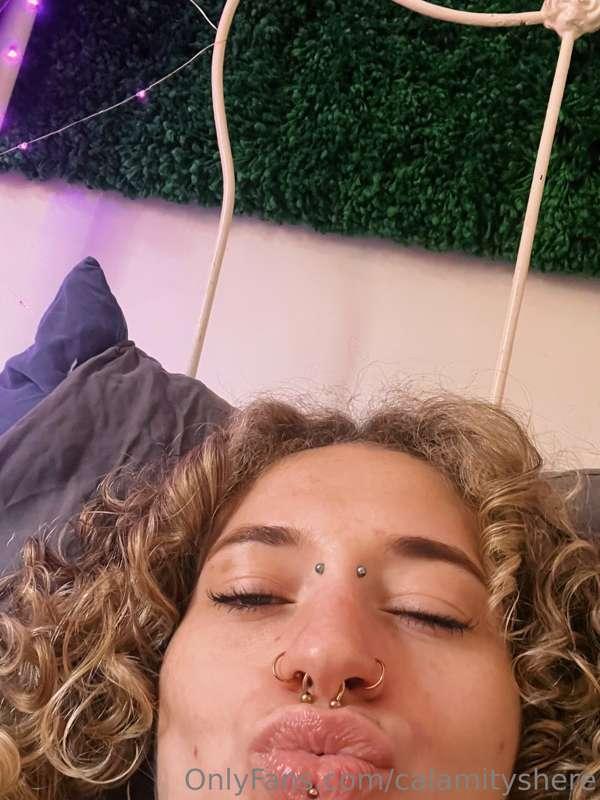 hot slut reporting to you from beautiful angel island (theyv..