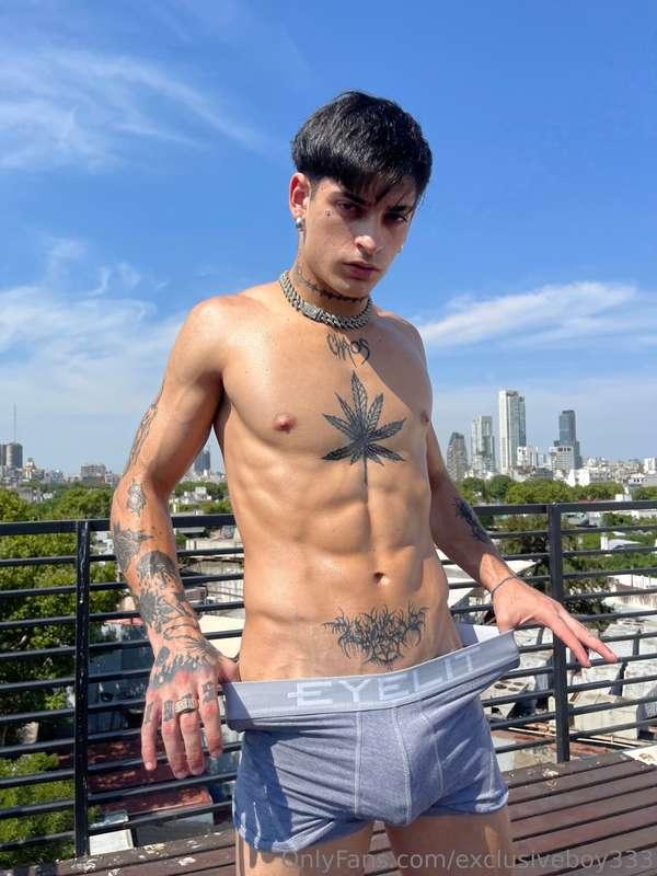 Más abajo?🥵