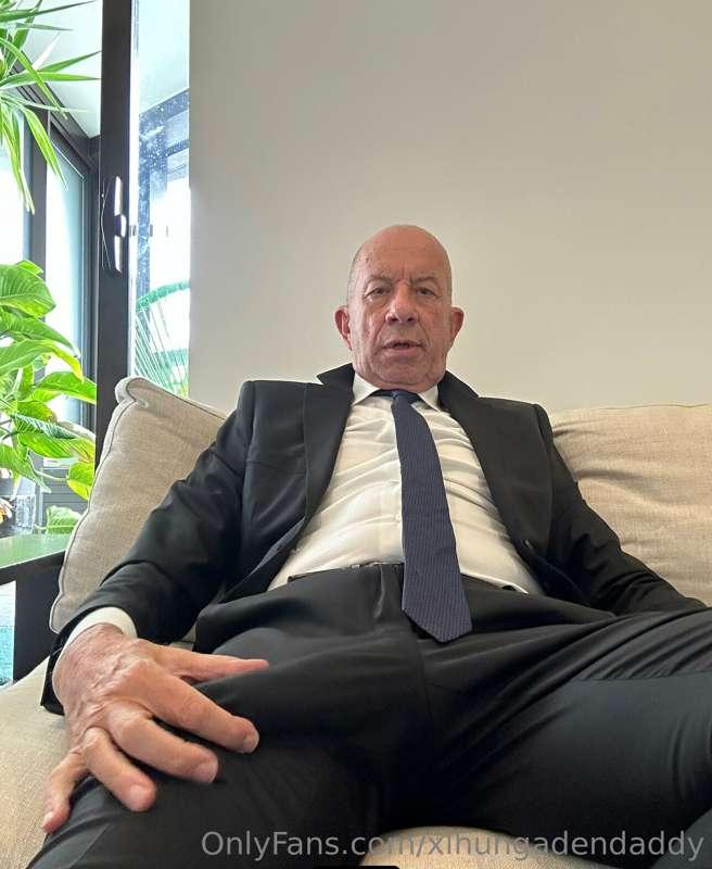 A gallery of suited bulge shots for my hot sons. Your perfor..