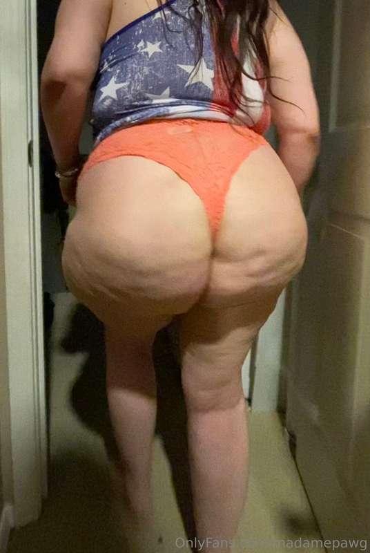 madamepawg image #26