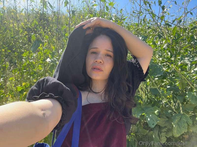 🌱🌿☘️🍃🌝 🍃☘️🌿🌱 
(just dropping a very casual hint that i'm alr..