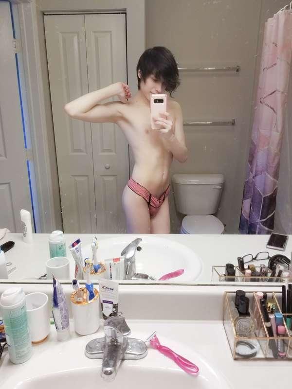 cutesyfemboy image #9