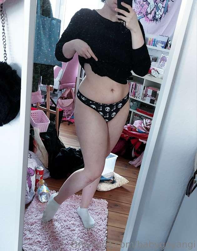 Tried on my new panties 👻