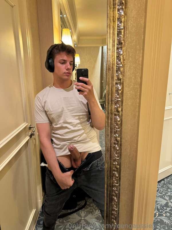 mid wank but had to show off...