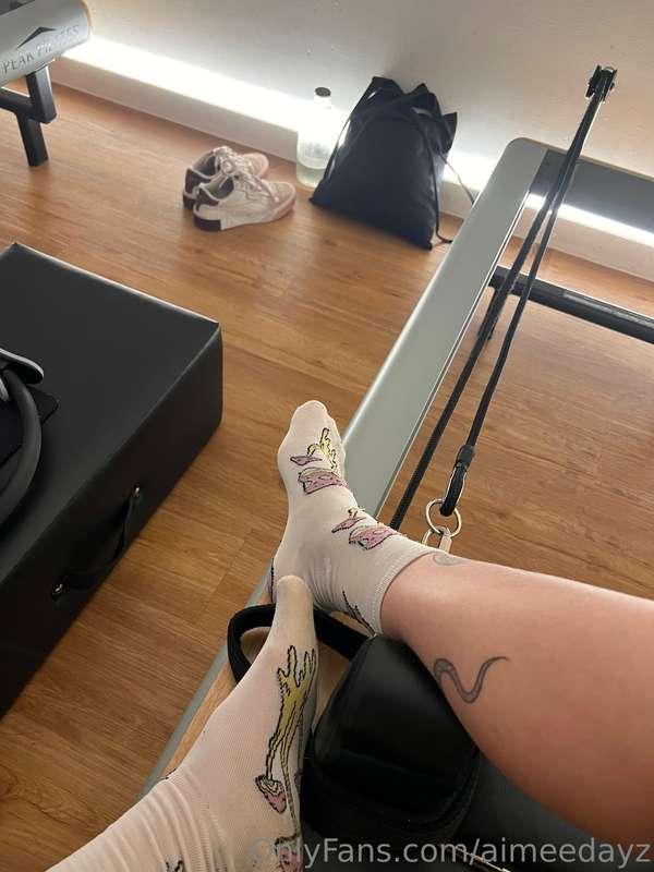 It’s that time again… REFORMER PILATES! 🤩🧦