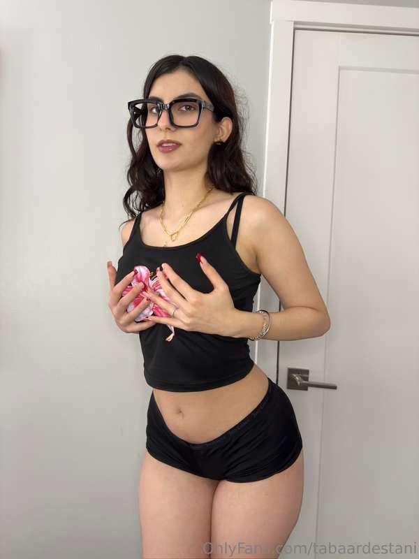 Im online, cum play with me babe 💋