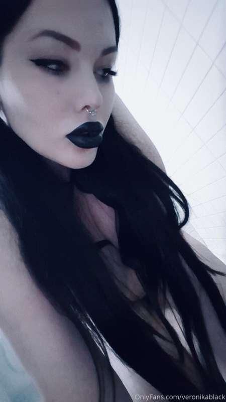 veronikablack main image