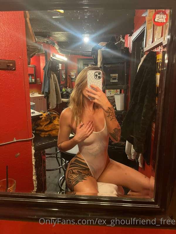 Dressing room selfies for you