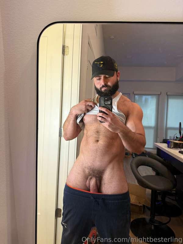 POV: I just got home from the gym and start undressing😉Tip i..