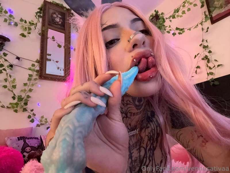 Let me show you how I'd blow you dry 🔥