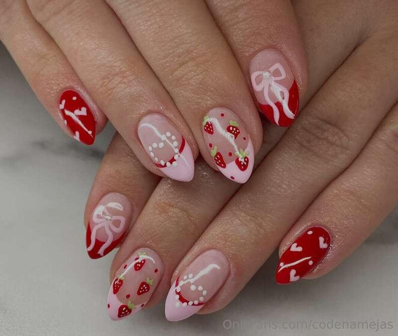 Help me choose my February nails? ❤️💋🥰
