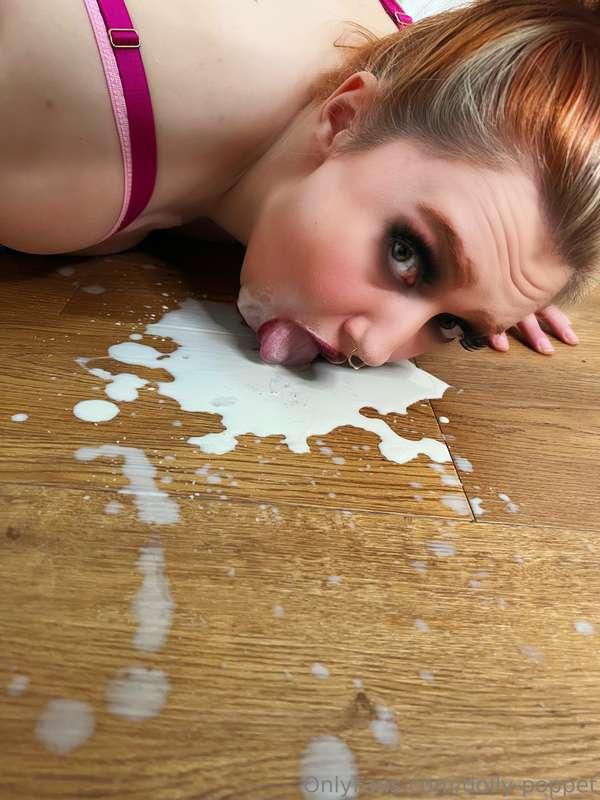 What’s the best way to get an excited bimbo to bed on Christ..