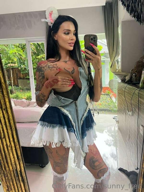 Do you like my outfit?😈🥵