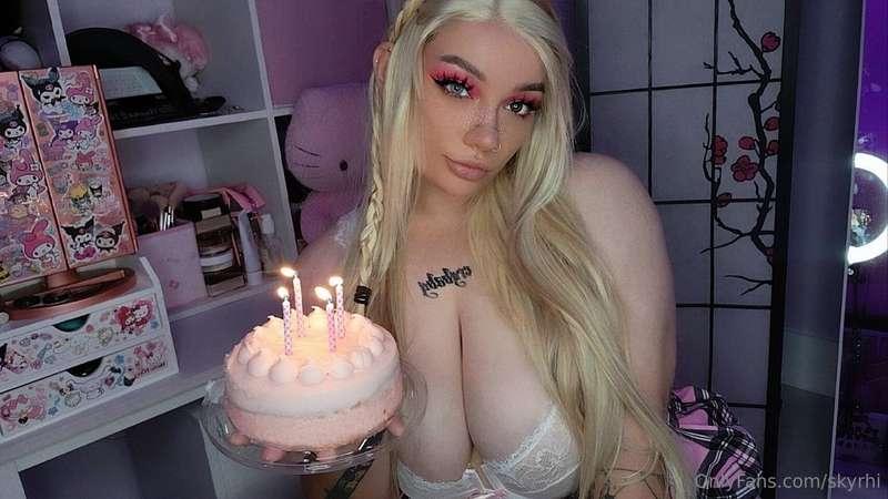 Let's eat cake 🎂💖