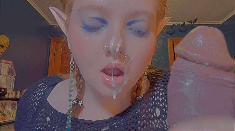 christinethequeenn image #4