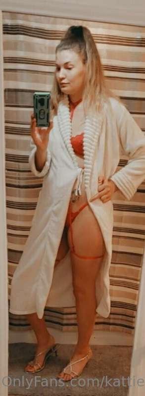 Just showing off my strappy red lingerie and my silver short..