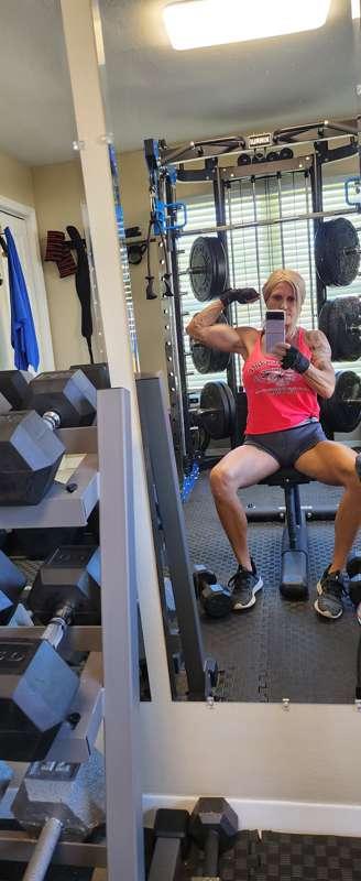 Got my pump on so I can pump up the some cocks tonight 😜💪🍆