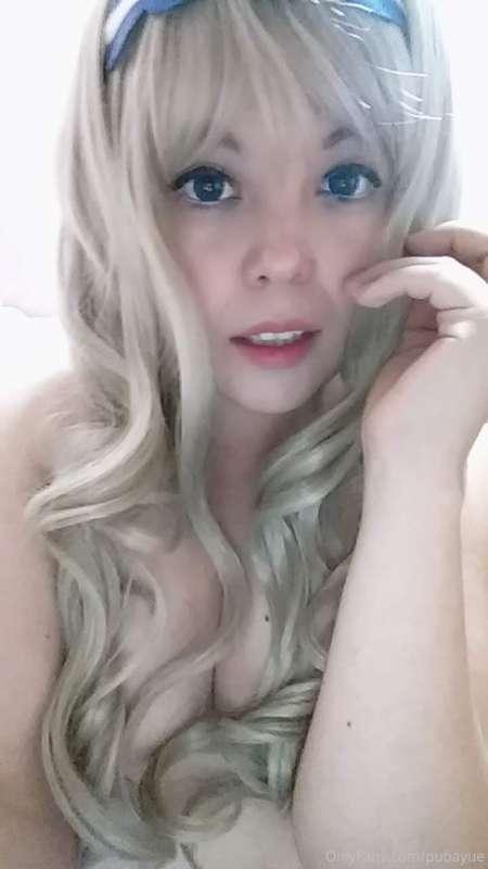 Les dejo unas fotitos topless que espero les gusten