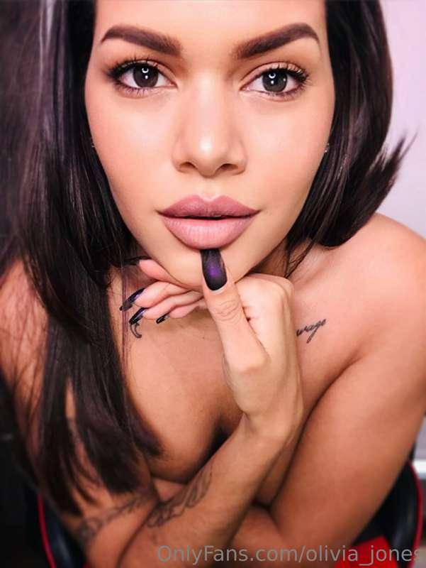 Hey you😏 I'm here waiting for u to play hot🥵😈 come on we hav..