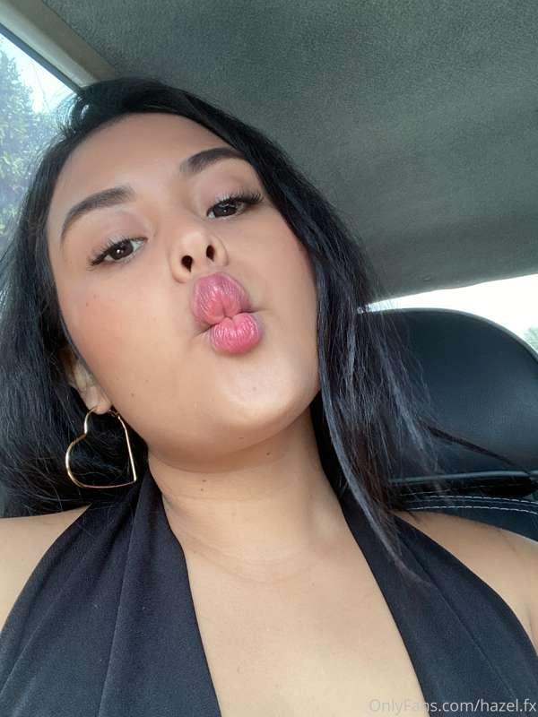 A big kiss for you baby 💋😈