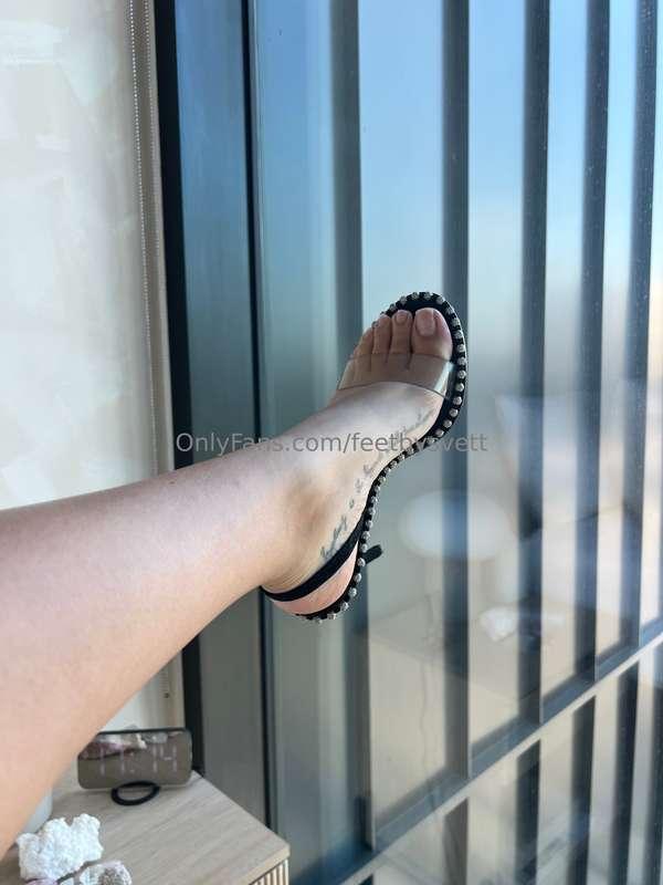 are we loving my natural nails? I’ve been taking a break for..