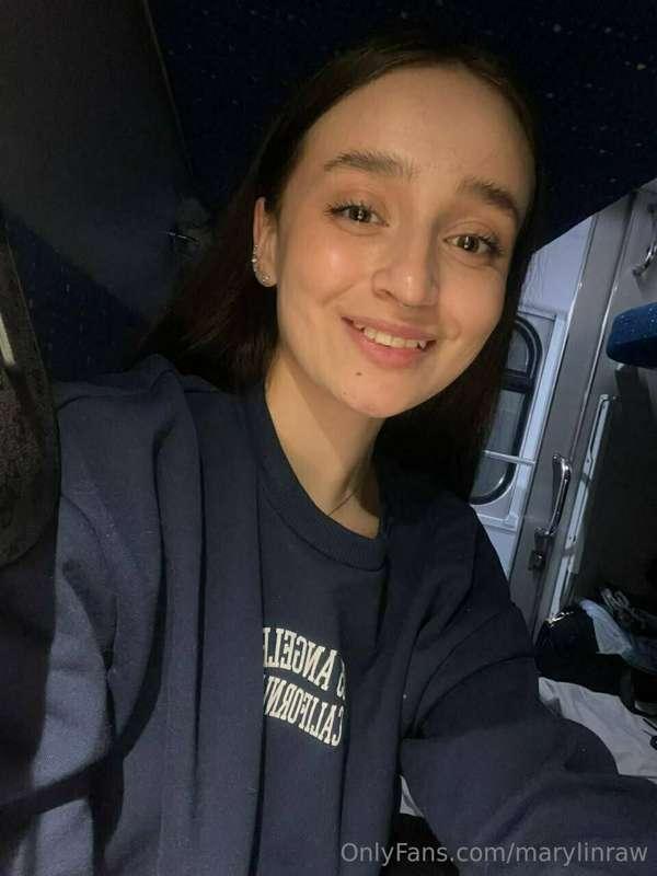 Wanna share some train-travel romantic with you❤️
