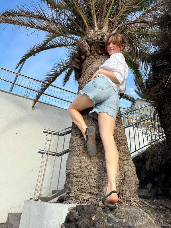 Stepped out for a little fresh air to clear my mind… but som..