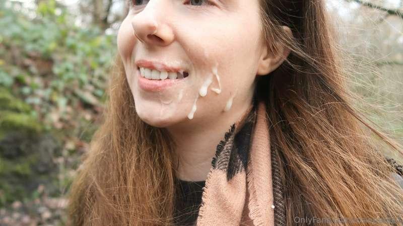 ***My first cum walk*** 🤭