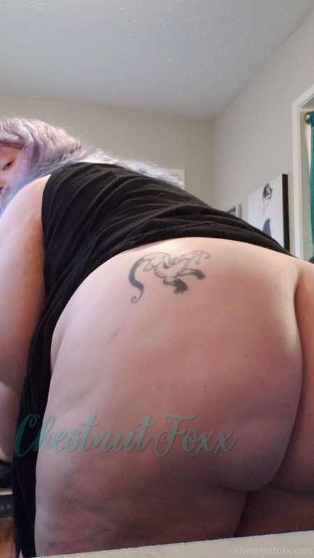 Just a little booty flash for you, Master. https://onlyfans...
