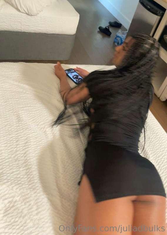 if you wanna see me in doggy style check your dms😈