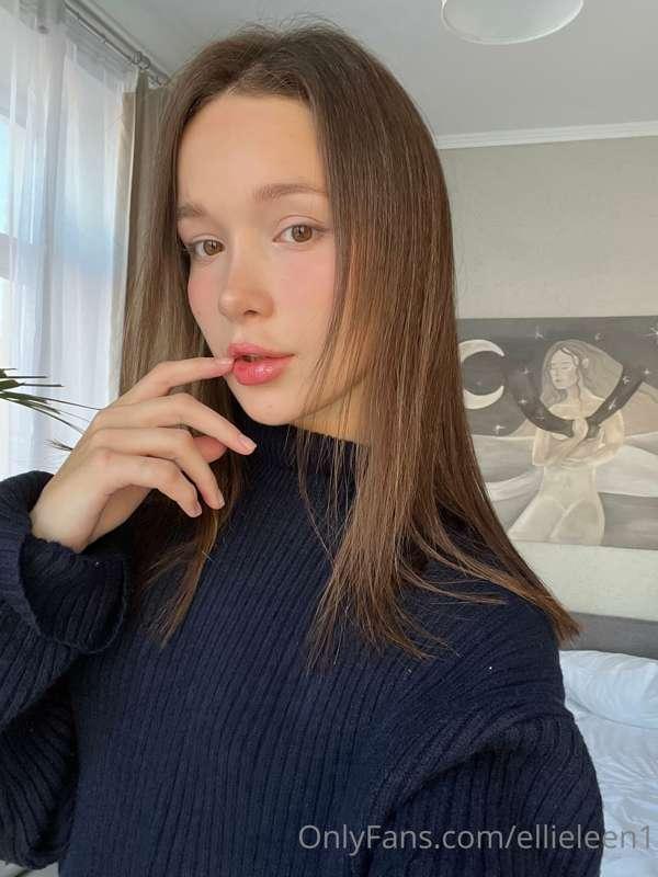 How is your day, babe? Btw guys, how do u like my new haircu..