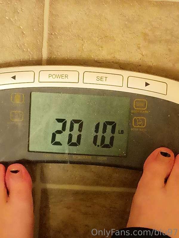 Hit my weight goal!!! Will be posting pictures soon! 💜💜💜