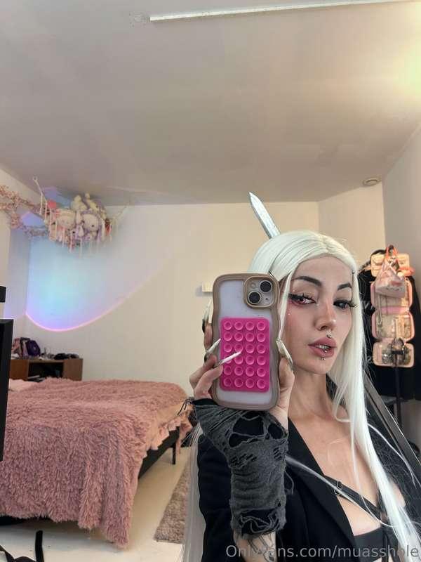 would u go to dinner with me like this? 🤯
