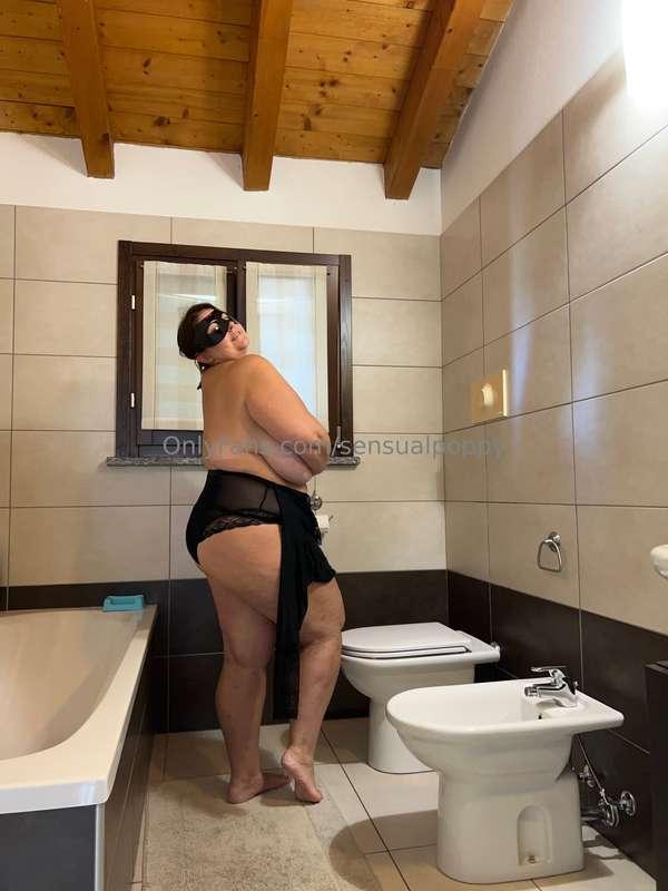 sensualpoppy image #3