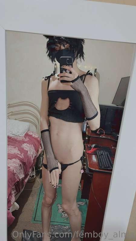 femboy_alma image #1