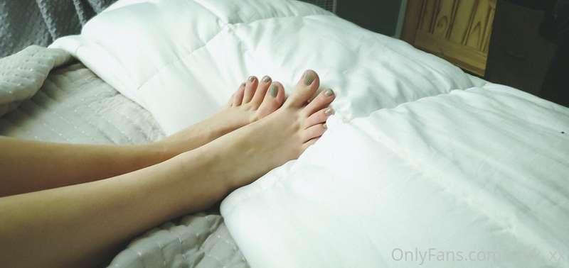 These feet could really use your attention...