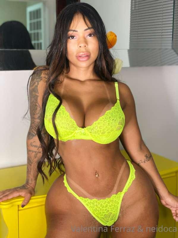 Check your inbox for more photos 😈 
Have a great week 🙏