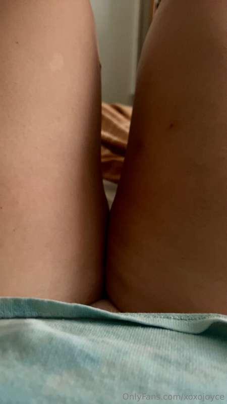 Thighs for your Thursday 💋🫣🐱