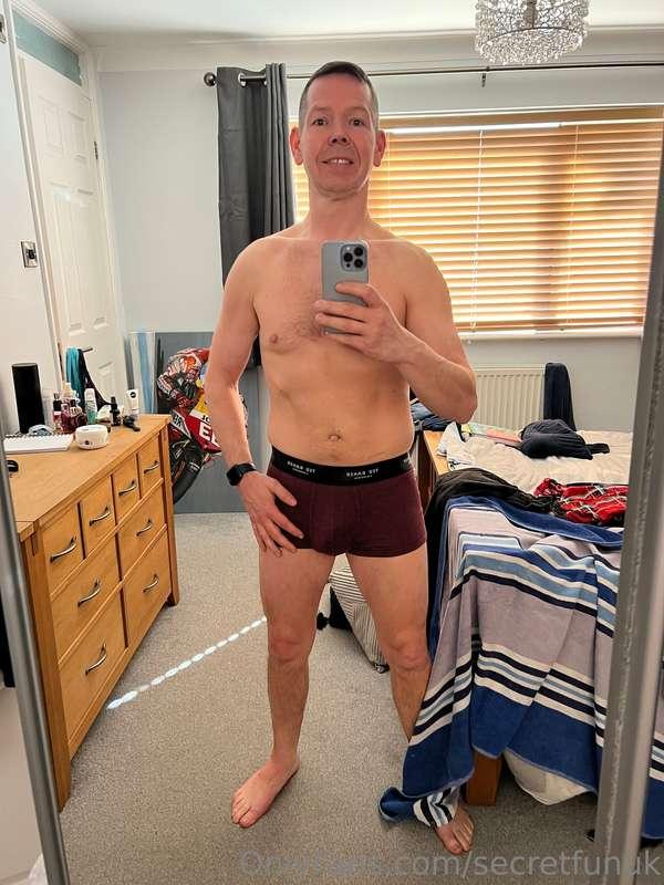 Just getting ready for the gym. You ask and I will do for yo..